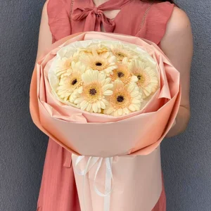 Букет из гербер "В ритме вальса"